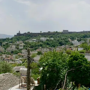  Pensión Bazzar Albania
